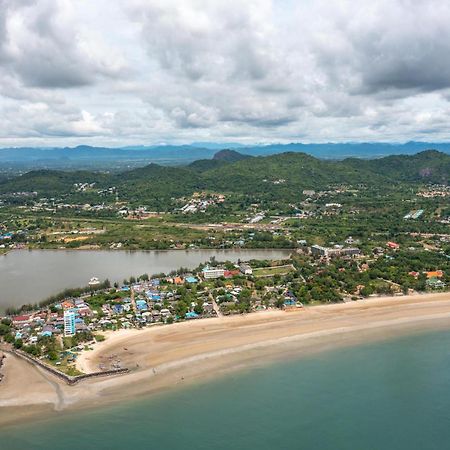 Beachfront Modern 4 Bedroom Pool Villa - Rv Hua Hin Exterior photo