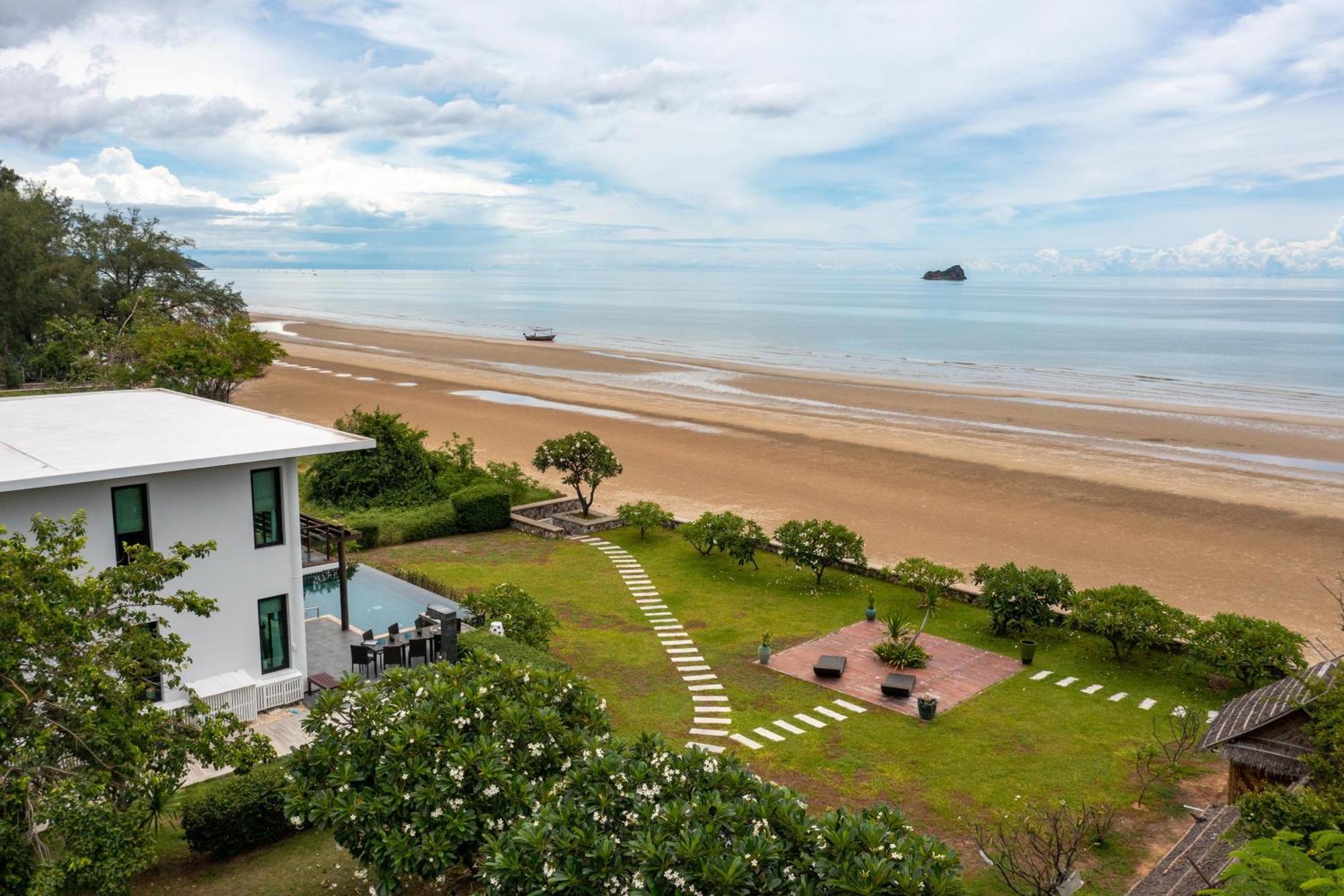 Beachfront Modern 4 Bedroom Pool Villa - Rv Hua Hin Exterior photo