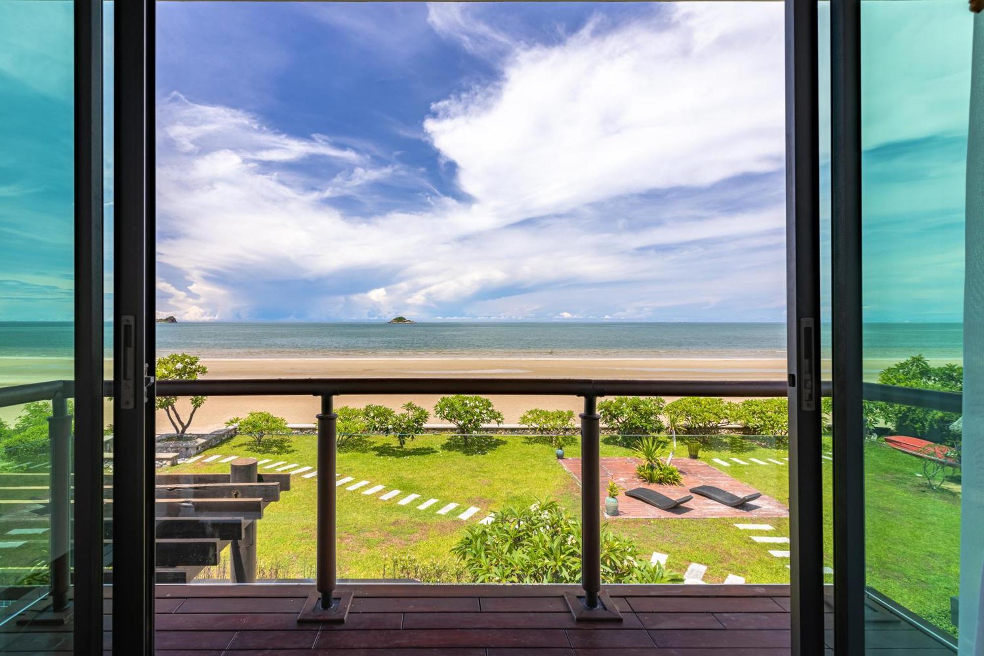 Beachfront Modern 4 Bedroom Pool Villa - Rv Hua Hin Exterior photo